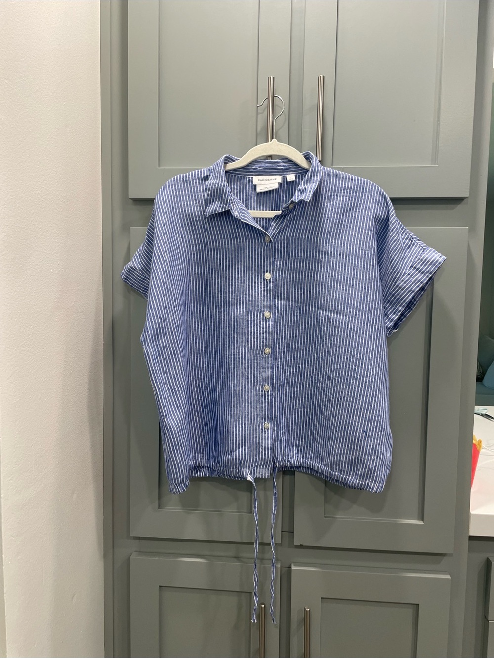 Calligraphie linen Blue Striped Button-Front Linen Blouse